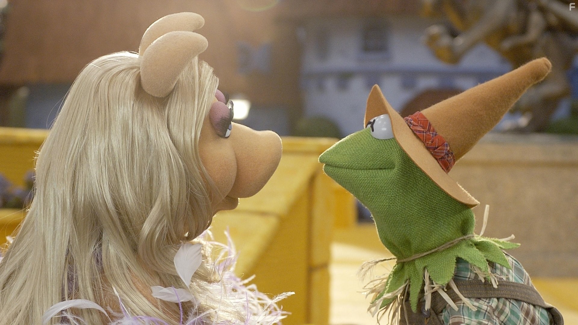 Kermit the Frog and Miss Piggy in Шоу Маппетов: Волшебник из страны Оз (2005)