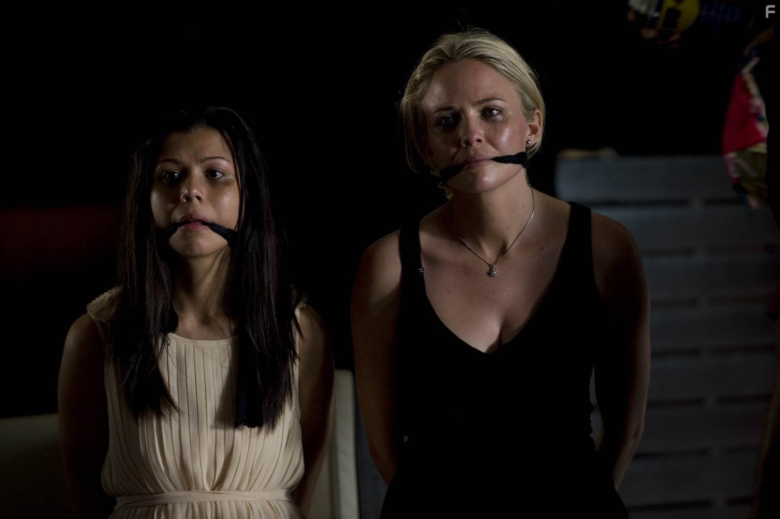 Lara Cox in Морской пехотинец 2 (2009)