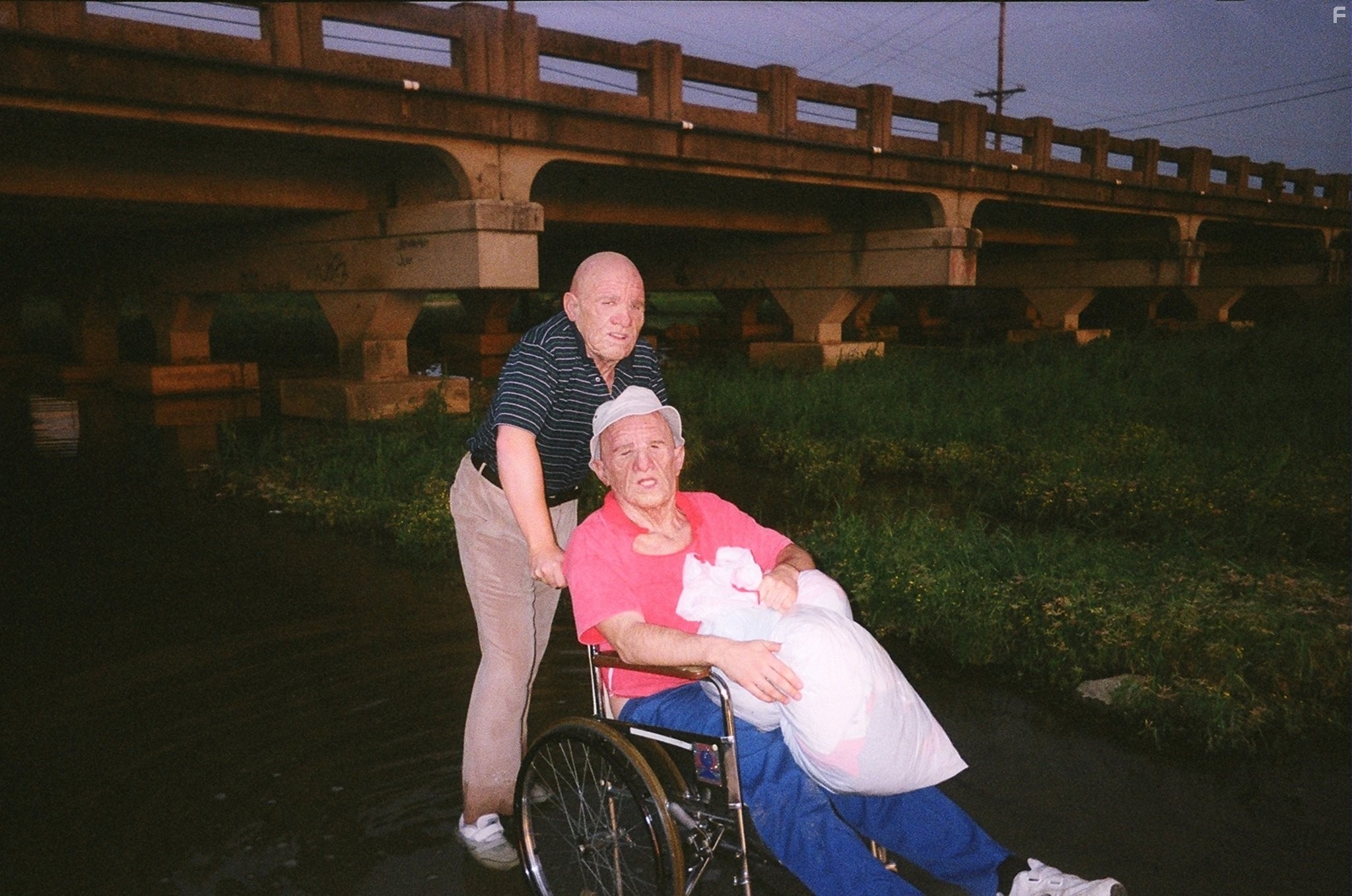 Трахальщики мусорных бачков (2009)