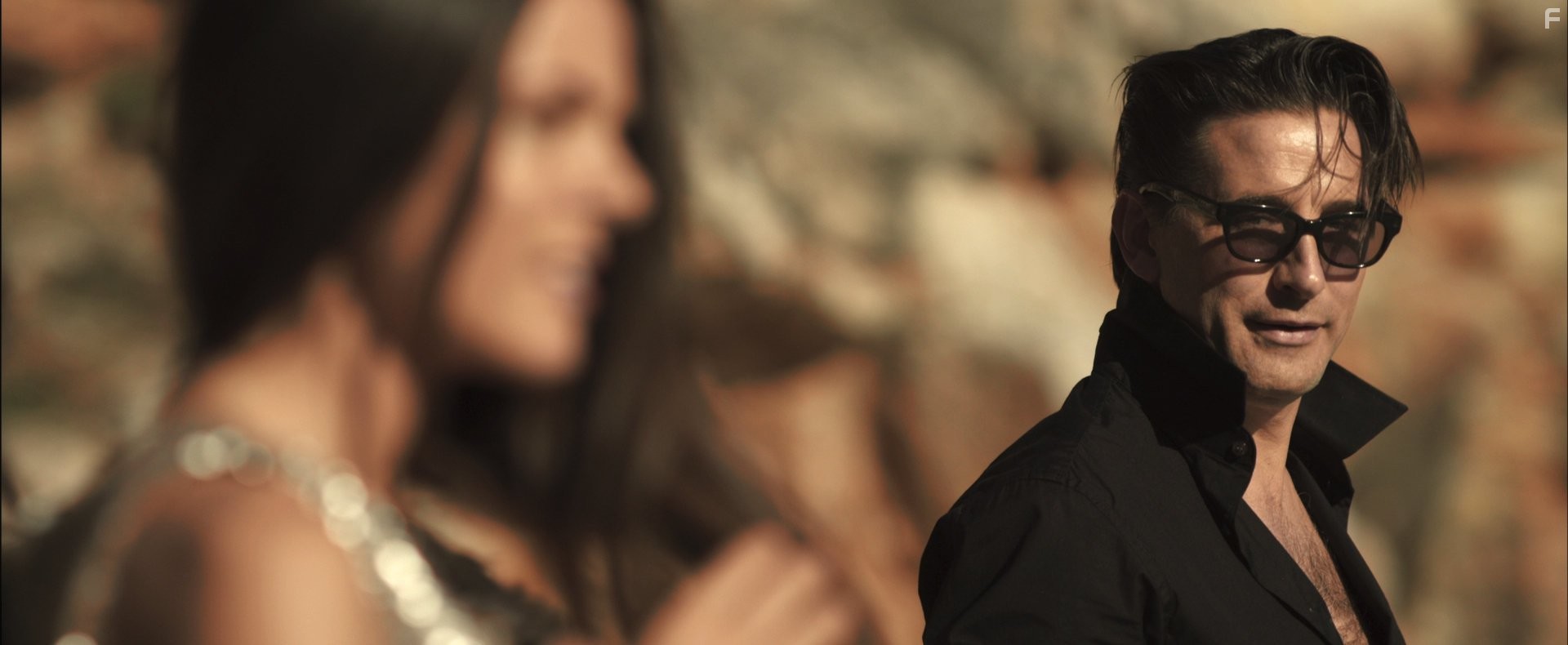 William Baldwin in Незнакомец внутри (2013)