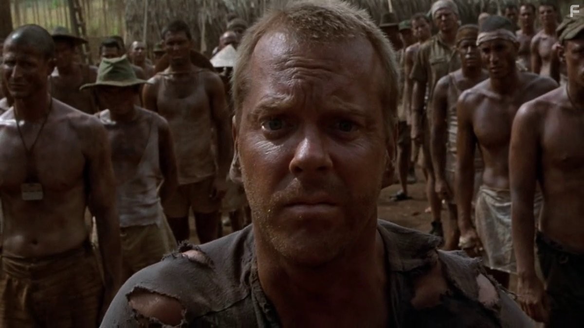 Kiefer Sutherland in Последняя война (2001)