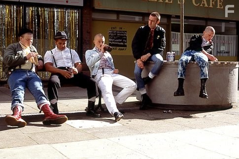Joseph Gilgun, Kieran Hardcastle, Andrew Shim, Jack O'Connell, and Andrew Ellis in Это - Англия! (2006)