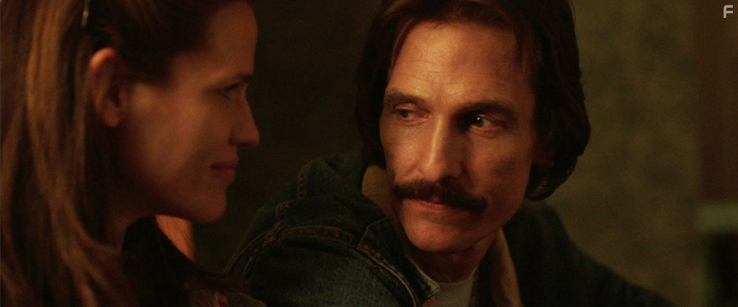 Matthew McConaughey and Jennifer Garner in Далласский клуб покупателей (2013)