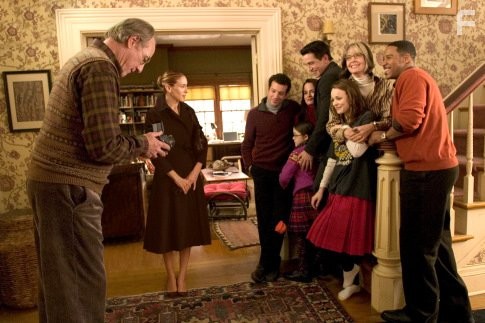 Diane Keaton, Dermot Mulroney, Sarah Jessica Parker, Craig T. Nelson, Elizabeth Reaser, Brian White, Rachel McAdams, Elizabeth Trousdale, Tyrone Giordano, and Savannah Stehlin in Привет семье (2005)