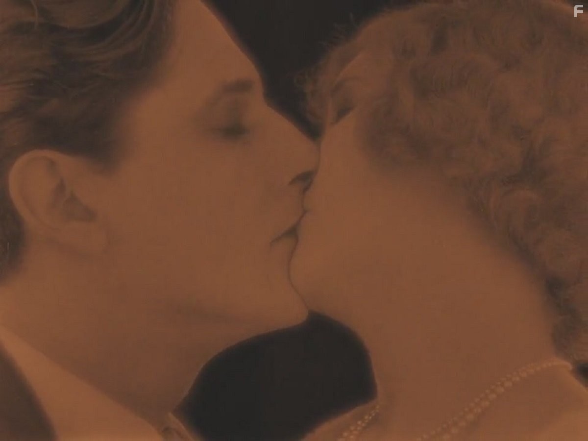 June and Ivor Novello in Жилец (1927)