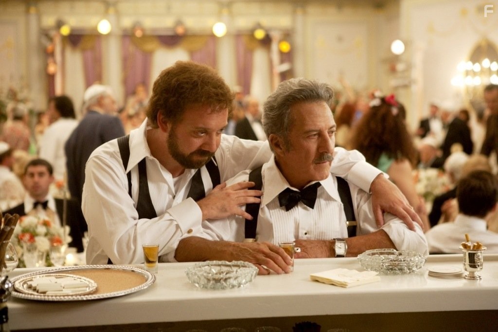 Dustin Hoffman and Paul Giamatti in По версии Барни (2010)