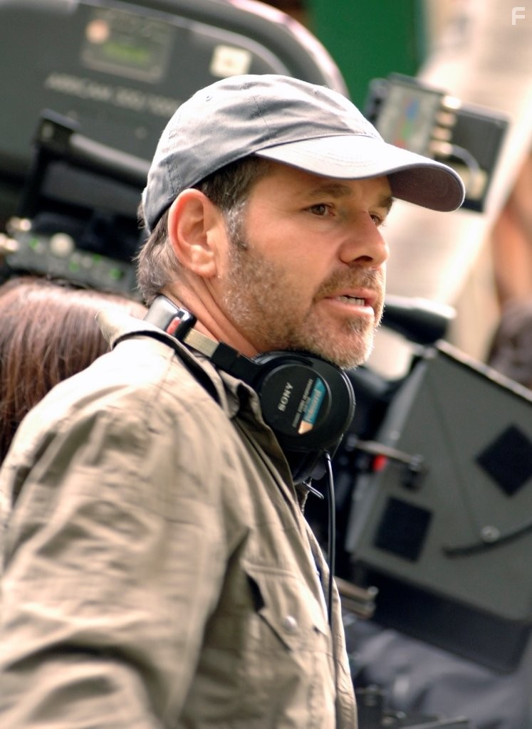 Richard J. Lewis in По версии Барни (2010)