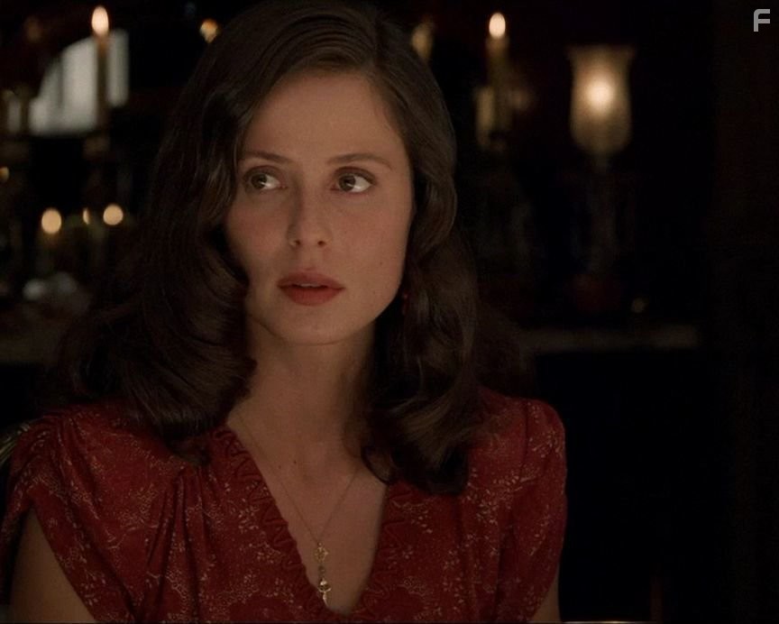 Aitana S?nchez-Gij?n in Прогулка в облаках (1995)