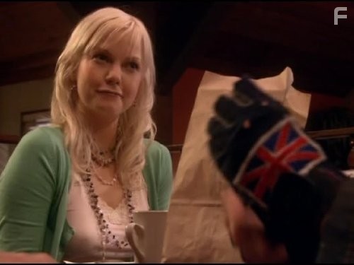 Laura Harris in Мёртвые, как я (2003)