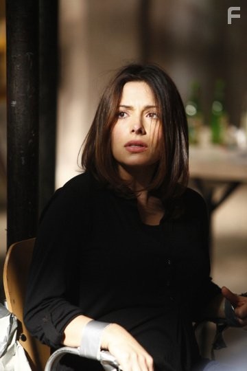 Sarah Shahi in Жизнь как приговор (2007)