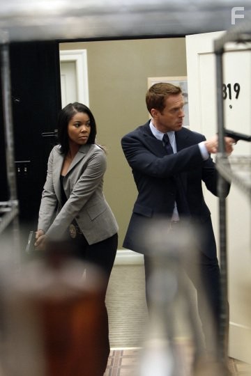 Gabrielle Union and Damian Lewis in Жизнь как приговор (2007)