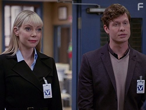 Riki Lindhome and Anders Holm in Бруклин 9-9 (2013)