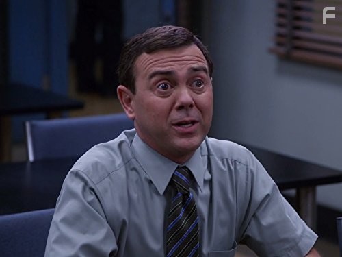 Joe Lo Truglio in Бруклин 9-9 (2013)