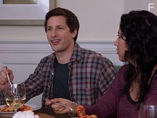 Andy Samberg and Stephanie Beatriz in Бруклин 9-9 (2013)