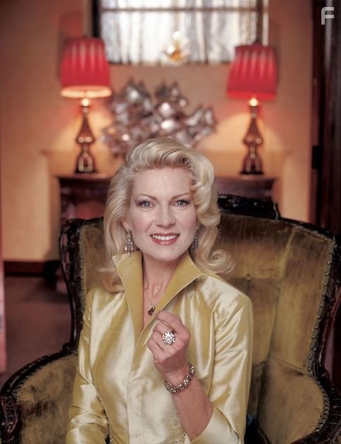 Diana Scarwid in Чyдопад (2004)