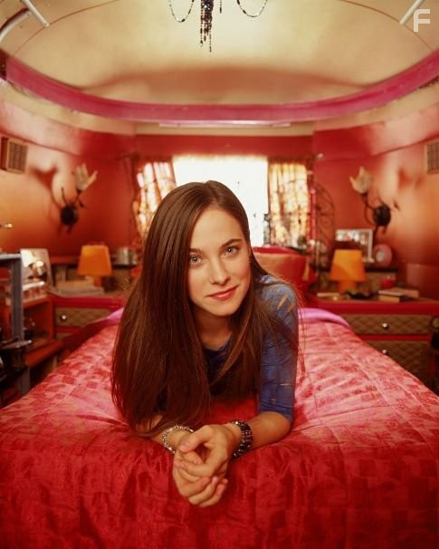 Caroline Dhavernas in Чyдопад (2004)