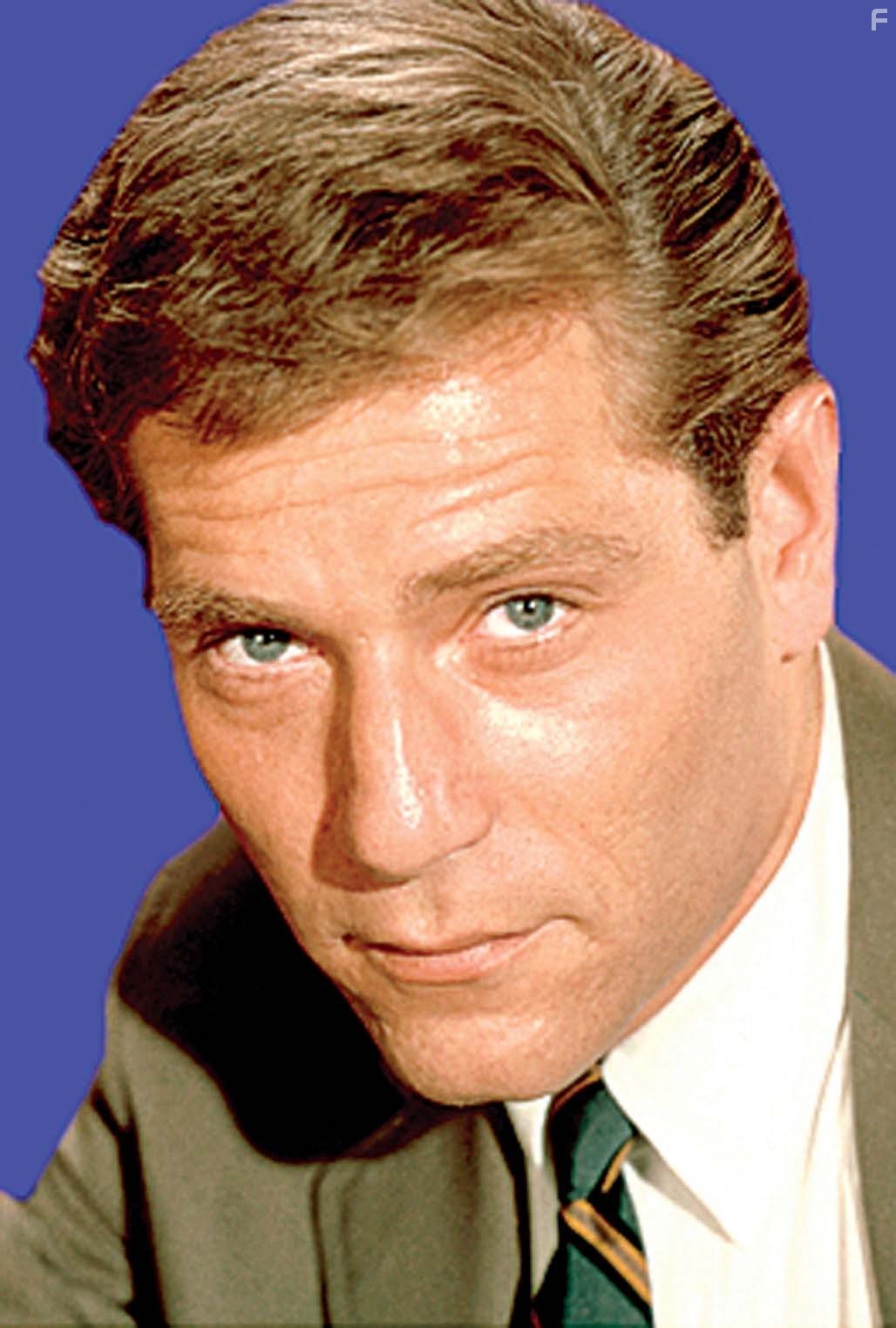 George Segal in Корабль дураков (1965)