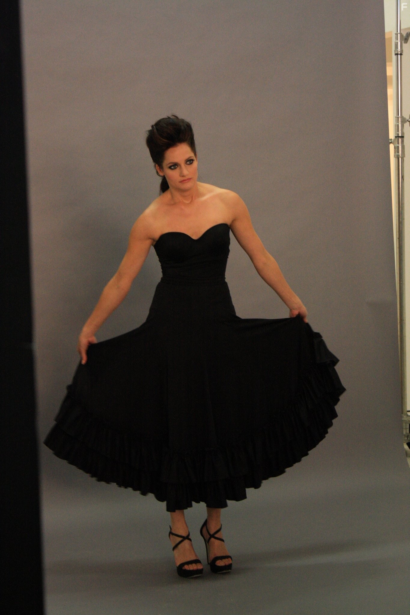 Breaking Amish (2012)