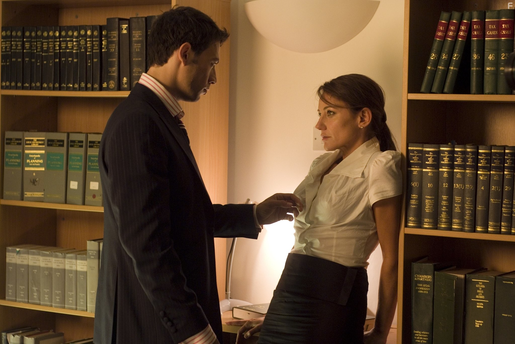Orla Brady and Adam Rayner in Любовницы (2008)