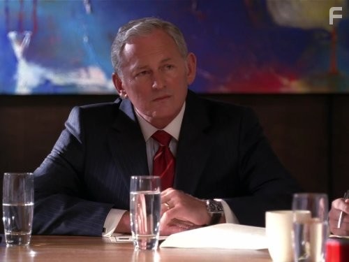 Victor Garber in Элай Стоун (2008)