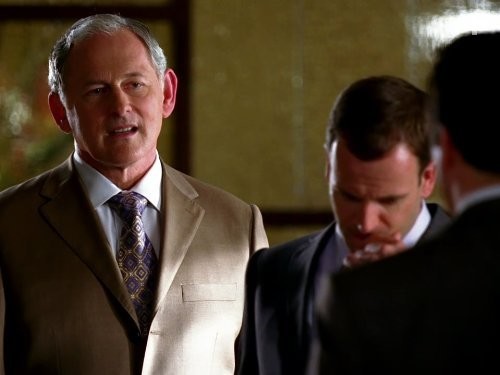 Victor Garber and Jonny Lee Miller in Элай Стоун (2008)