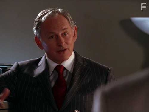 Victor Garber in Элай Стоун (2008)