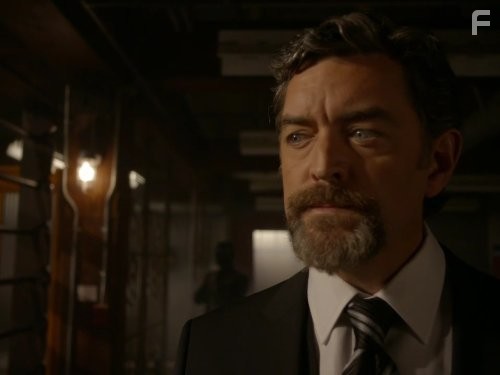 Timothy Omundson in Живая мишень (2010)