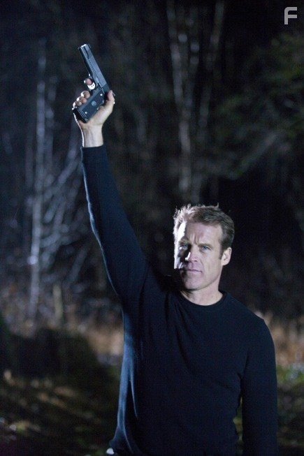 Mark Valley in Живая мишень (2010)