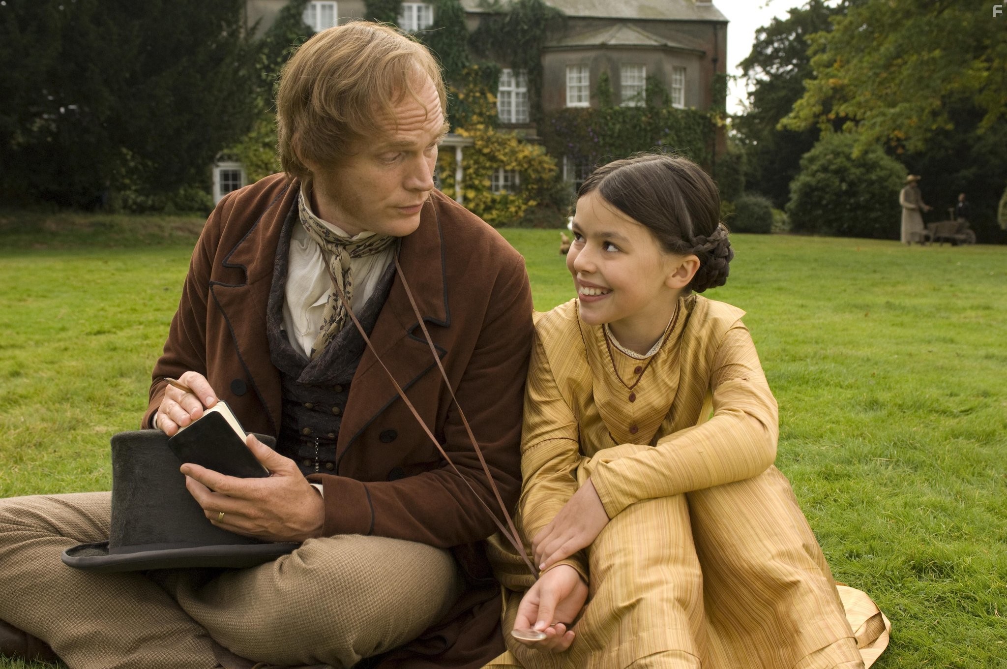 Paul Bettany and Martha West in Происхождение (2009)