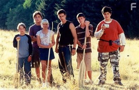 Rory Culkin, Ryan Kelley, Trevor Morgan, Josh Peck, Carly Schroeder, and Scott Mechlowicz in Жестокий ручей (2004)