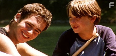 Rory Culkin and Scott Mechlowicz in Жестокий ручей (2004)