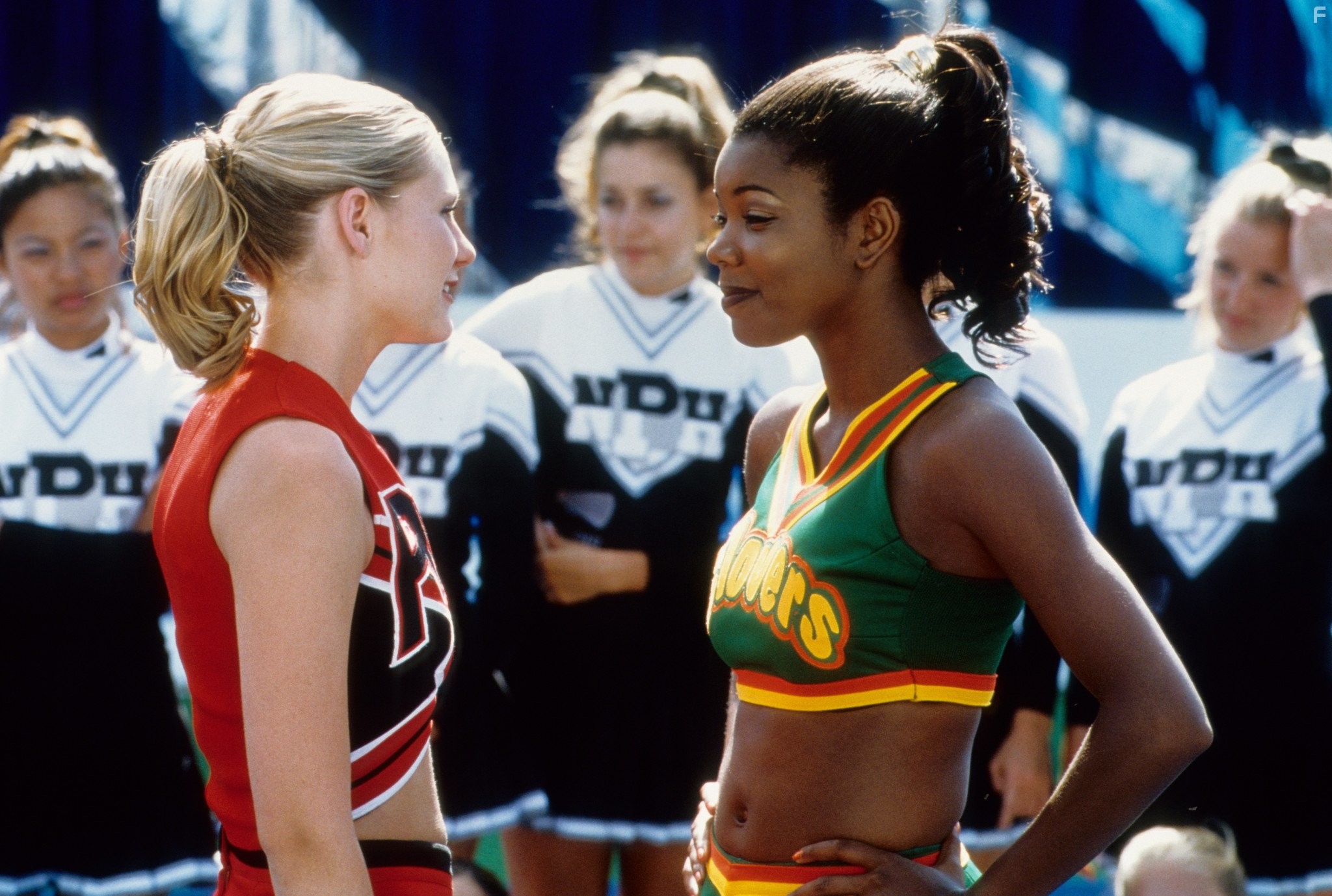 Kirsten Dunst and Gabrielle Union in Добейся успеха (2000)