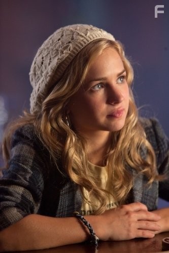 Britt Robertson in Жизнь непредсказуема (2010)