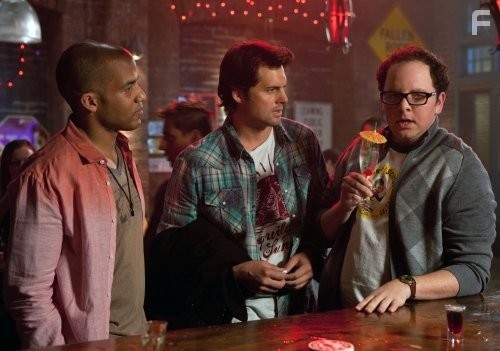 Reggie Austin, Kristoffer Polaha, and Austin Basis in Жизнь непредсказуема (2010)
