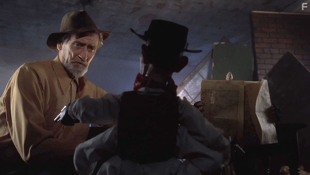 Guy Rolfe in Повелитель кукол 3: Месть Тулона (1991)