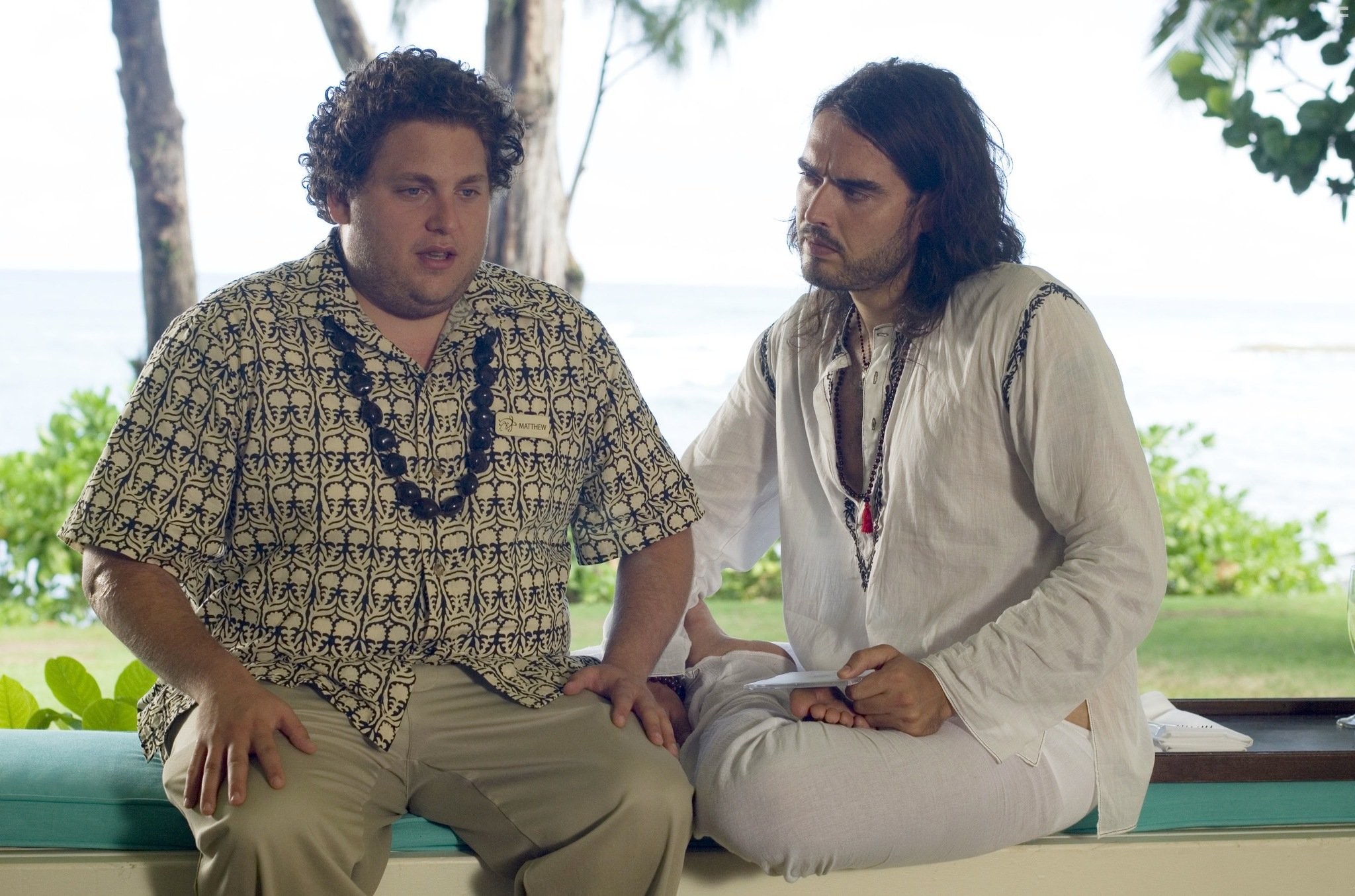 Russell Brand and Jonah Hill in В пролёте (2008)