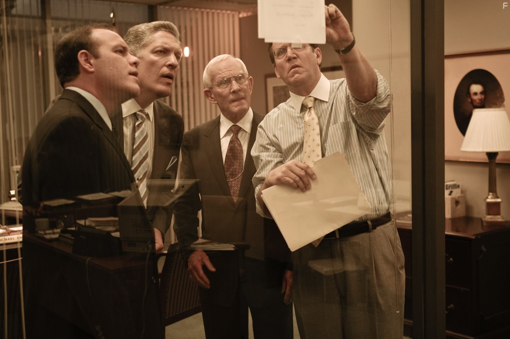 Clancy Brown, Daniel Hagen, Tom Smothers, and Tom Papa in Информатор! (2009)