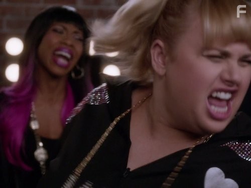 Rebel Wilson in Супер веселый вечер (2013)
