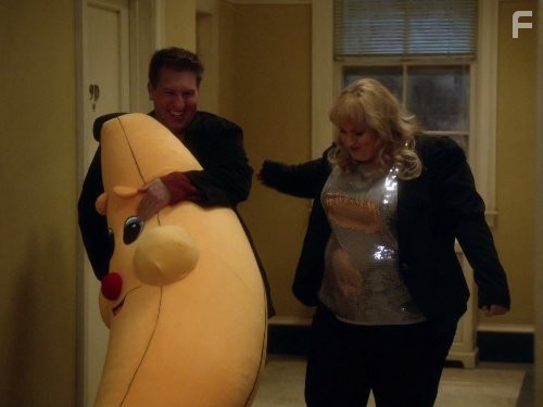 Nate Torrence and Rebel Wilson in Супер веселый вечер (2013)