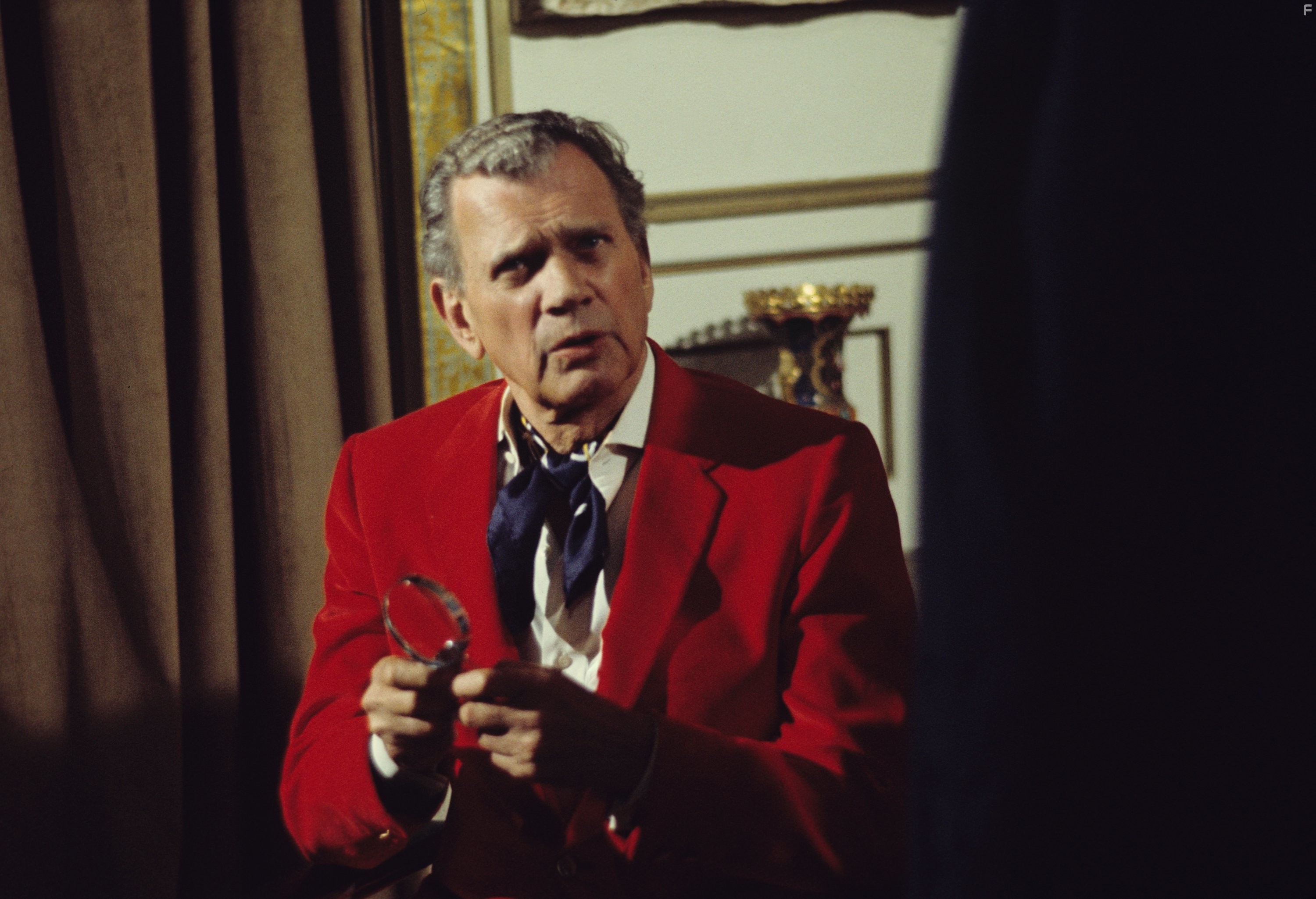 Joseph Cotten in Улицы Сан Франциско (1972)