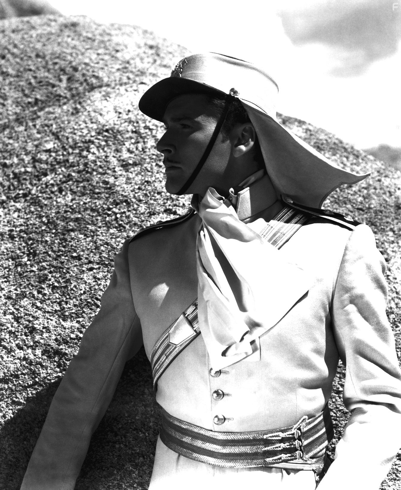 Errol Flynn in Атака легкой кавалерии (1936)