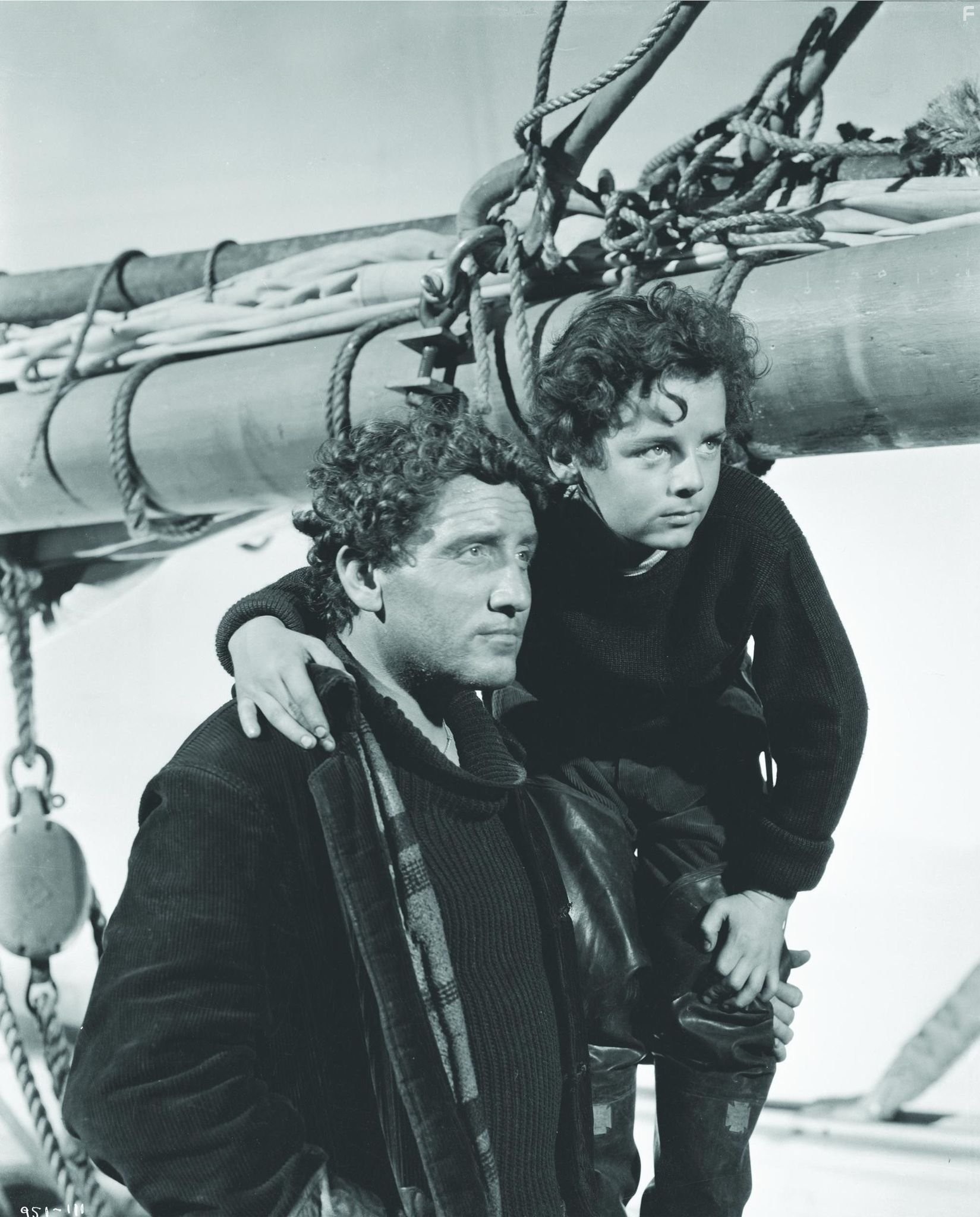 Spencer Tracy and Freddie Bartholomew in Отважные капитаны (1937)