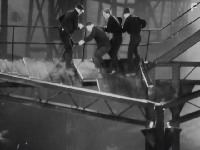 Утренний патруль (1938)