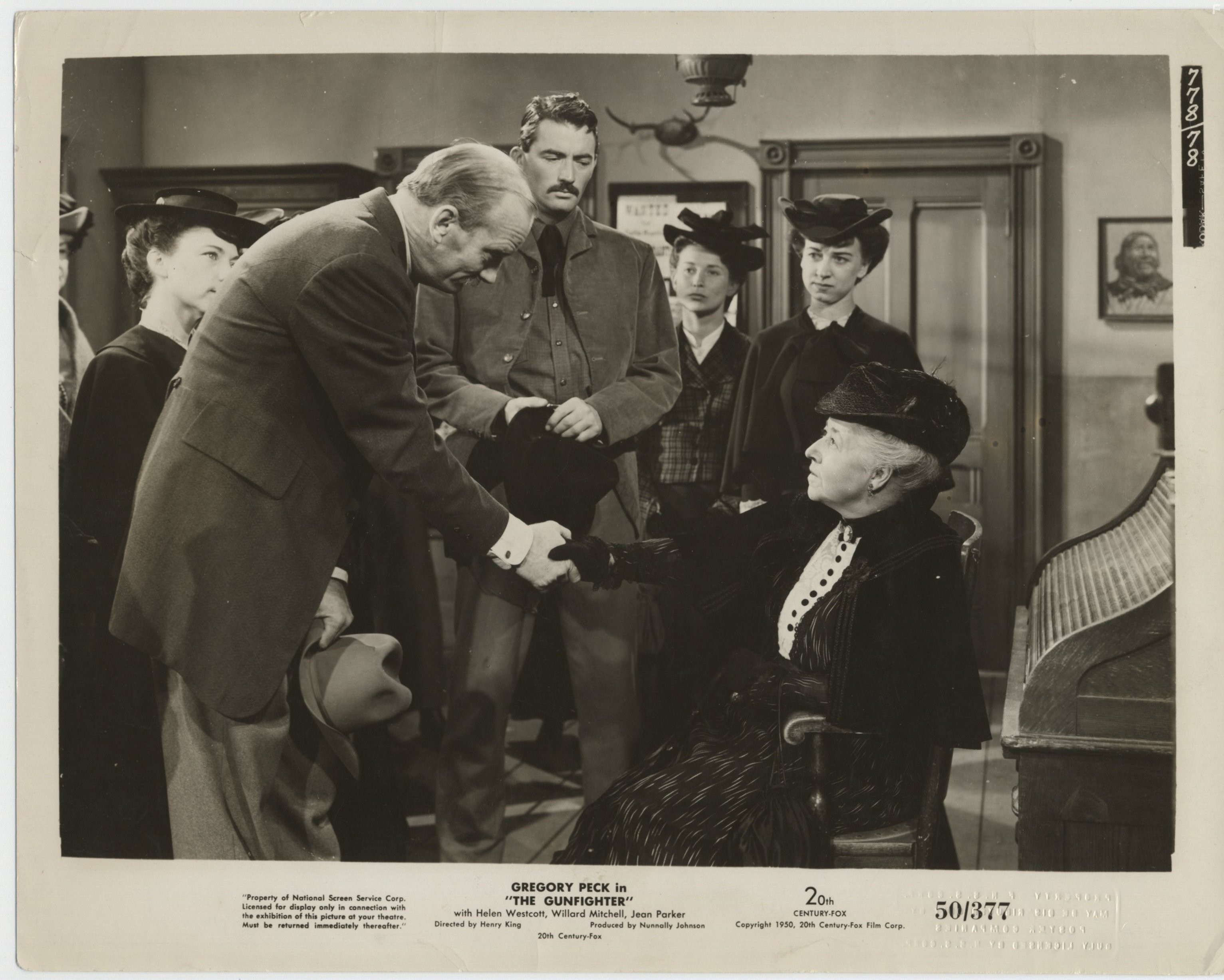 Gregory Peck, Ellen Corby, and Verna Felton in Стрелок (1950)