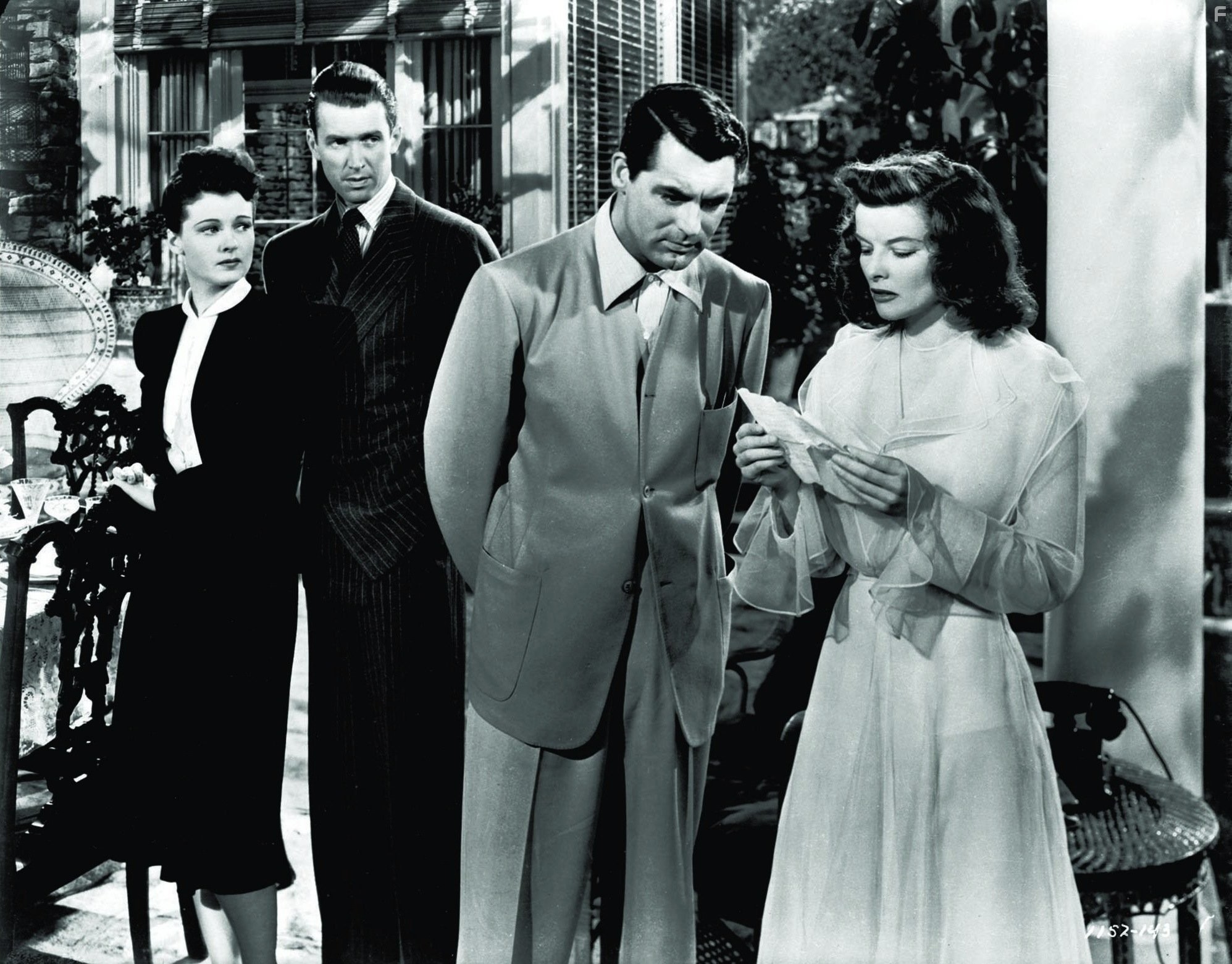 Cary Grant, Katharine Hepburn, James Stewart, and Ruth Hussey in Филадельфийская история (1940)