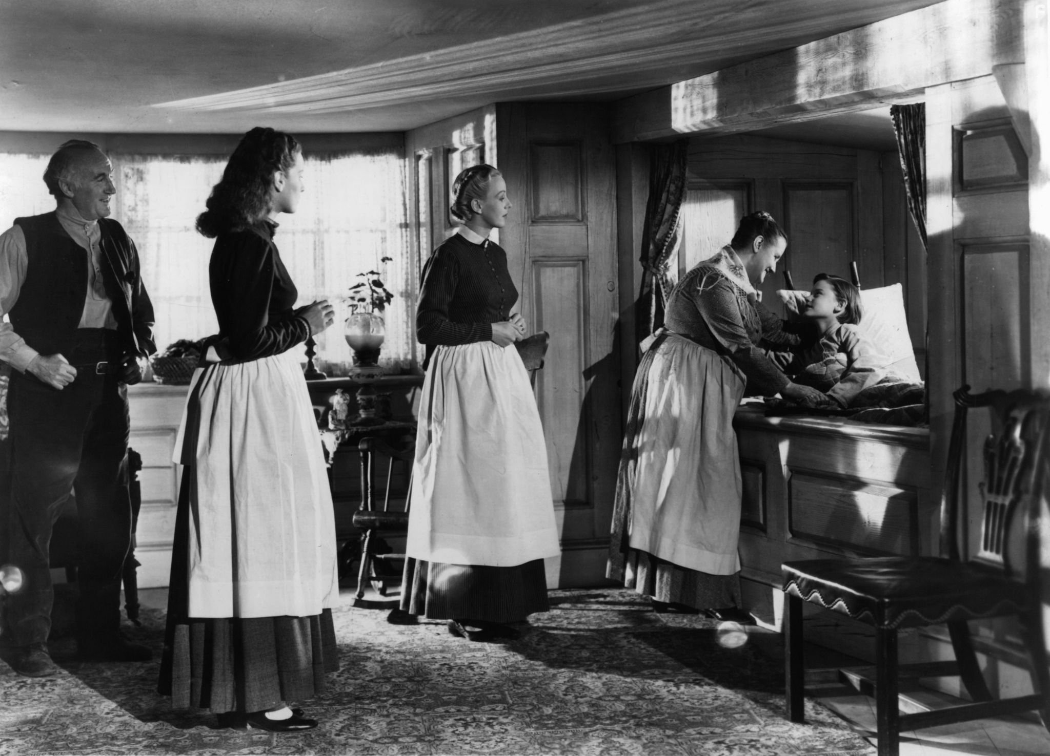 Maureen O'Hara, Roddy McDowall, Sara Allgood, Donald Crisp, and Anna Lee in Как зелена была моя долина (1941)