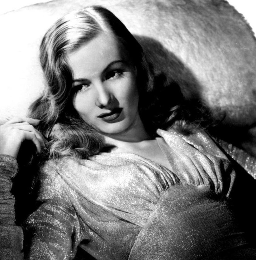 Veronica Lake in Оружие для найма (1942)