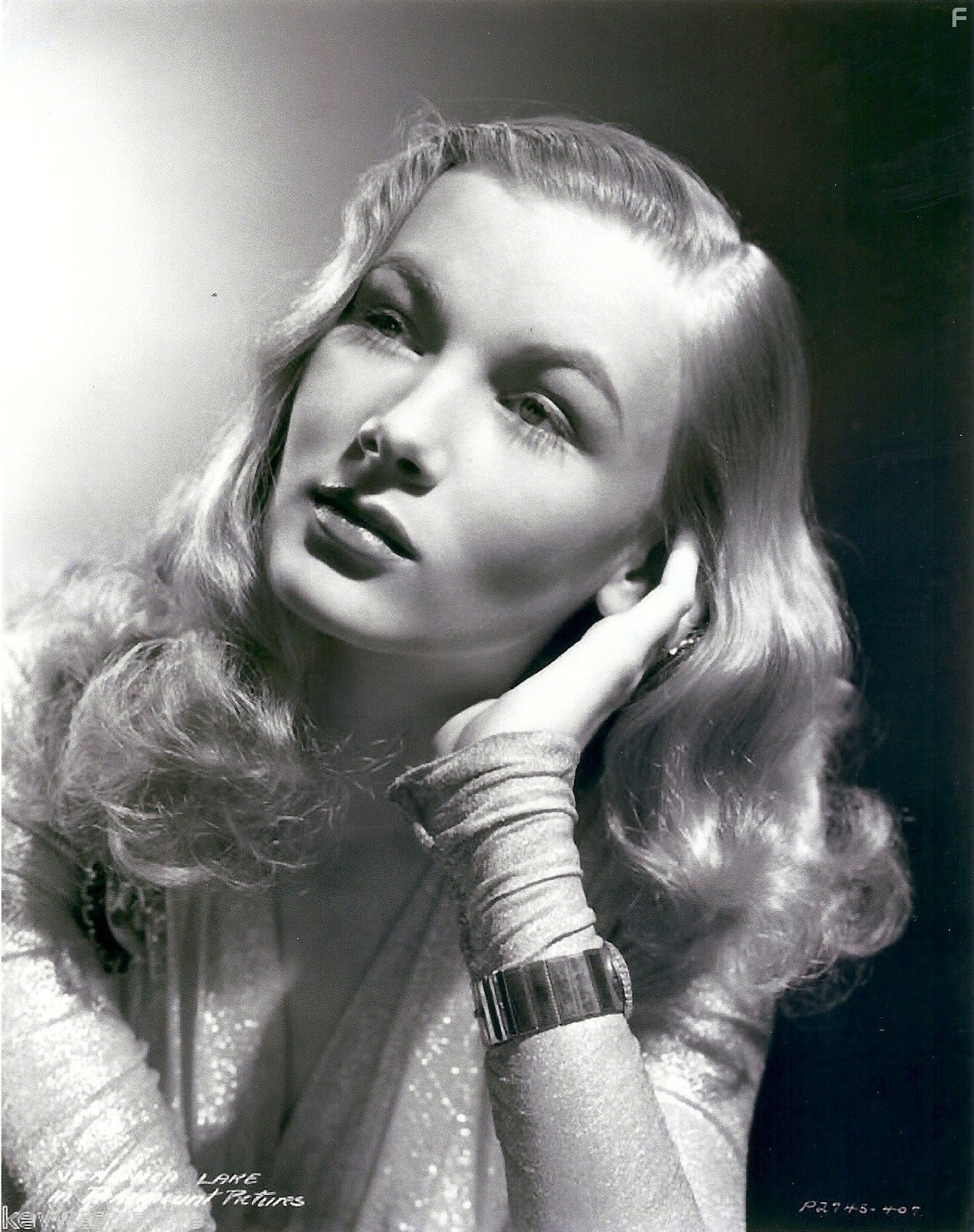 Veronica Lake in Оружие для найма (1942)