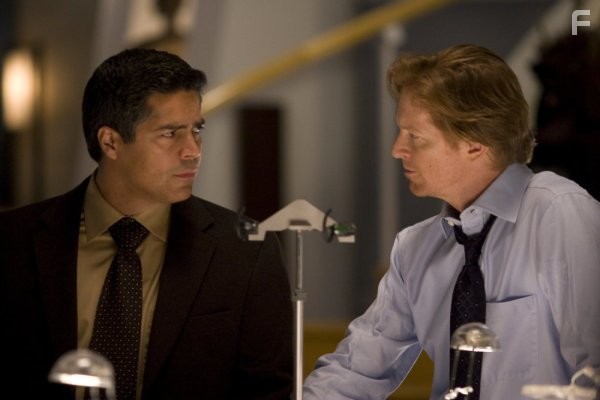 Eric Stoltz and Esai Morales in Каприка (2009)