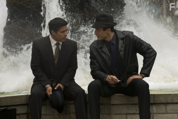 Esai Morales and Sasha Roiz in Каприка (2009)